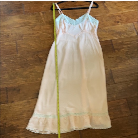 💖 Vintage Fantasy Lace Light Blush Pink Peach Slip Dress Small S Nightgown - Picture 6 of 10